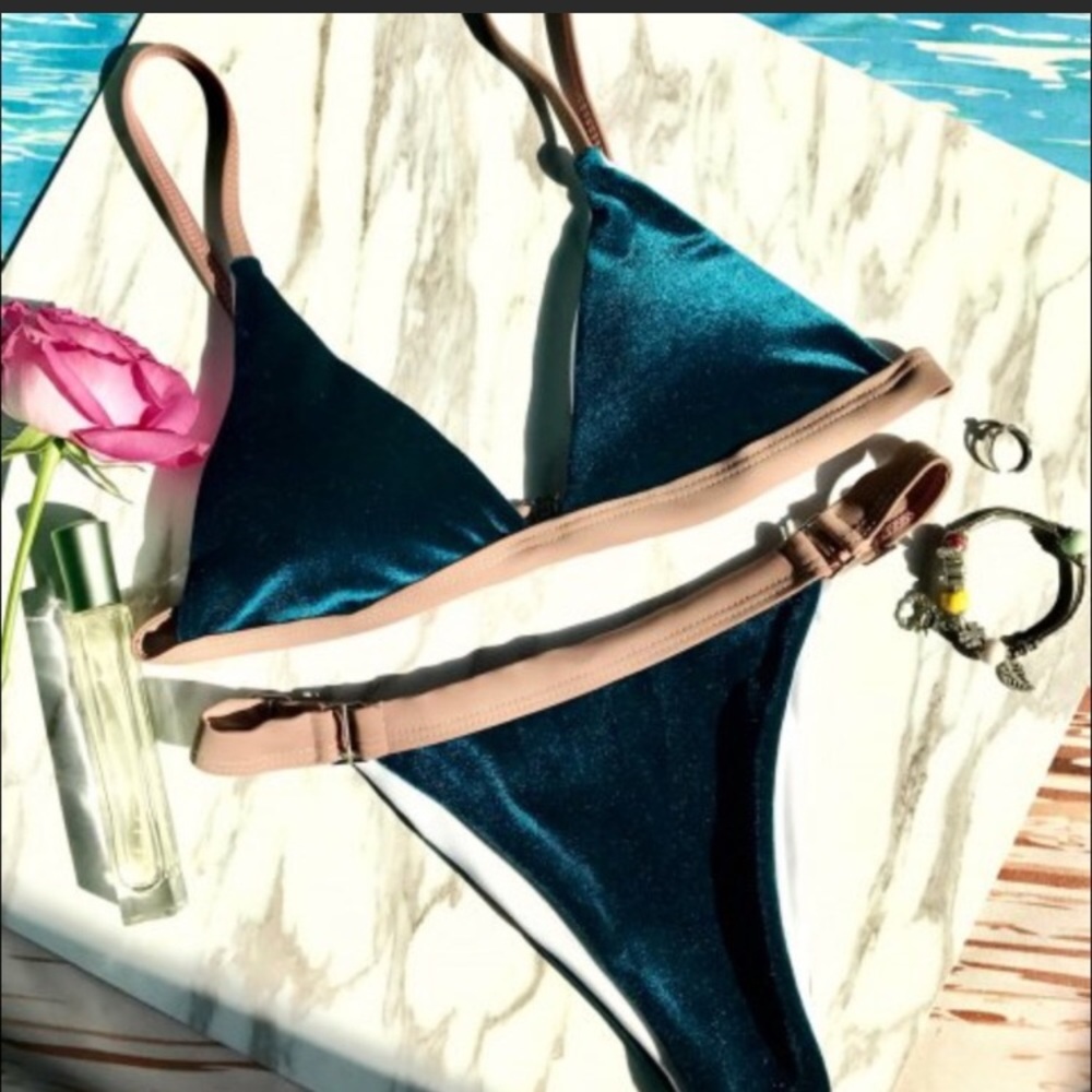 SOLD/ 2Piece Bikini 👙 bathing suit